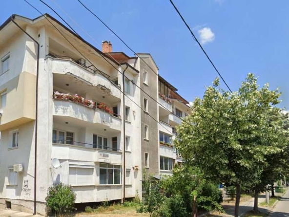 Тристаен апартамент в Казанлък - 93 кв.м за 1237 €/кв.м - Снимка #1