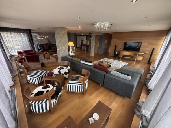 Дава се под наем Четиристаен апартамент в София, Манастирски ливади - 650 кв.м за 2500 € - Снимка #1