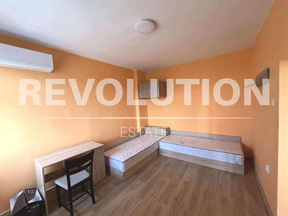 Дава се под наем Двустаен апартамент в Варна, Погреби - 42 кв.м за 300 € - Снимка #1