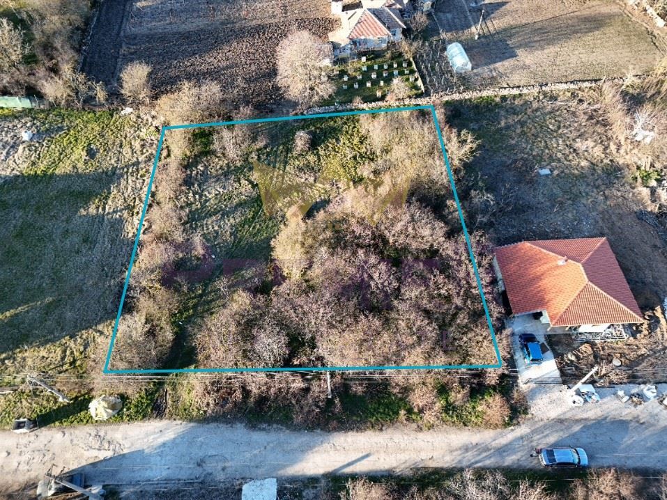 Парцел в с. Гурково, Област Добрич - 1680 кв.м за 6 €/кв.м - Снимка #1