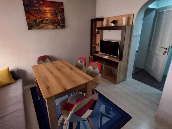 Дава се под наем Тристаен апартамент в Пловдив, Кършияка - 85 кв.м за 400 € - Снимка #1