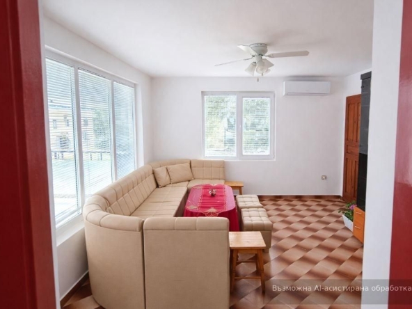 Дава се под наем Етаж от къща в Варна, Галата - 150 кв.м за 663 € - Снимка #1