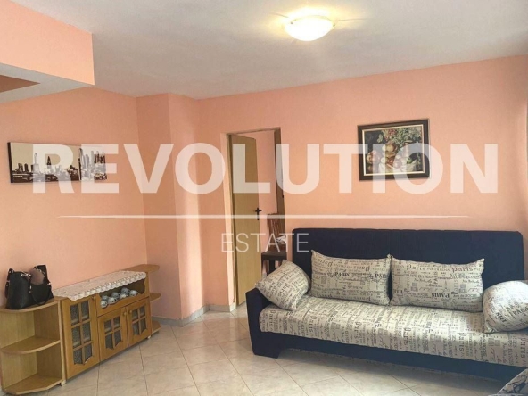 Дава се под наем Двустаен апартамент в Варна, Спортна зала - 52 кв.м за 350 € - Снимка #1