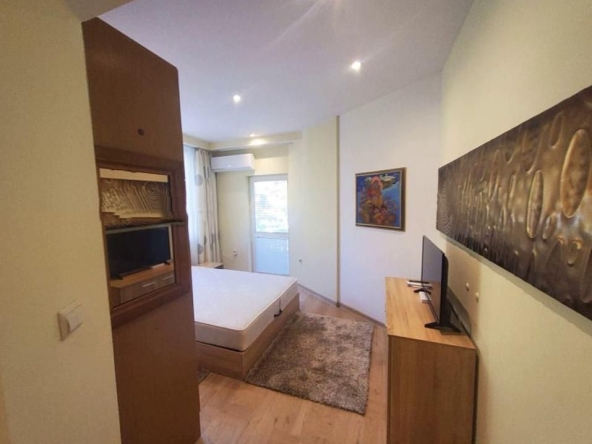 Дава се под наем Едностаен апартамент в Банкя - 40 кв.м за 460 € - Снимка #1