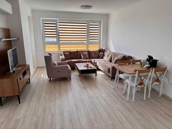 Дава се под наем Двустаен апартамент в Бургас, Славейков - 65 кв.м за 484.5 € - Снимка #1