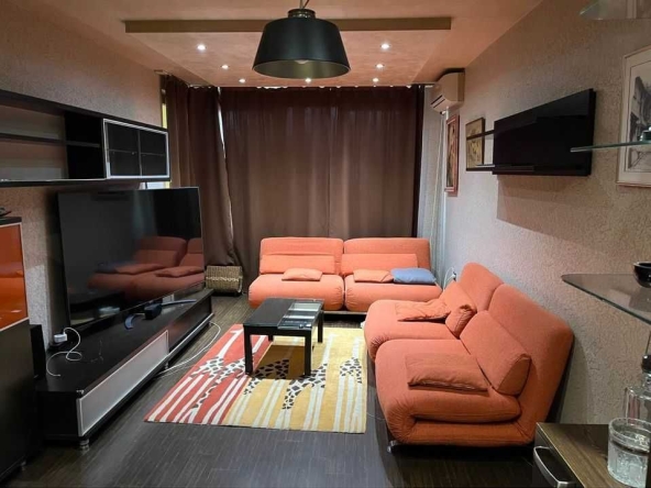 Дава се под наем Тристаен апартамент в София, Гео Милев - 100 кв.м за 700 € - Снимка #1