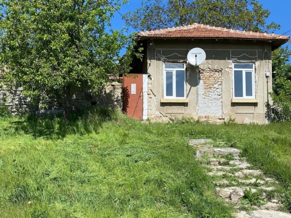 Къща в с. Върбак, Област Шумен - 90 кв.м за 351 €/кв.м - Снимка #1