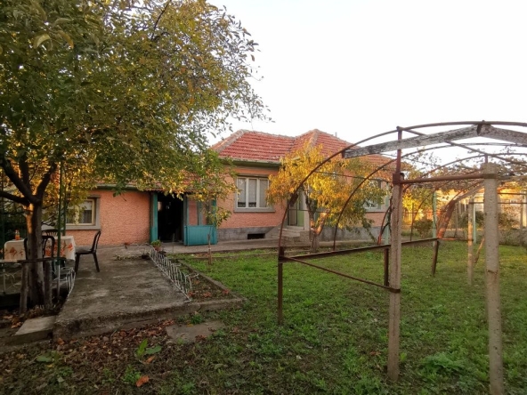 Къща в с. Първомайци, Област Велико Търново - 80 кв.м за 893 €/кв.м - Снимка #1