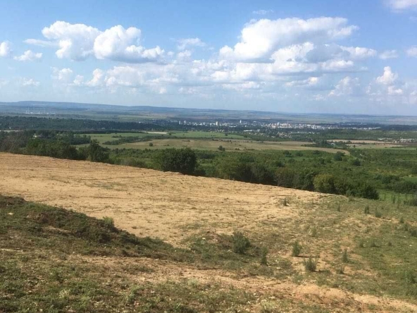 Парцел в с. Стража, Област Търговище - 1100 кв.м за 7 €/кв.м - Снимка #1