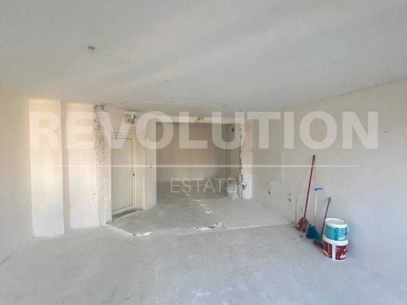 Едностаен апартамент в Варна, Център - 54 кв.м за 3241 €/кв.м - Снимка #1