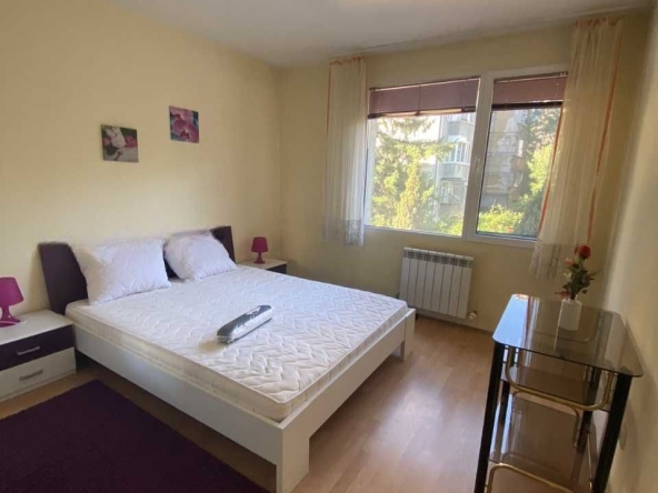 Дава се под наем Двустаен апартамент в София, Център - 60 кв.м за 586.5 € - Снимка #1