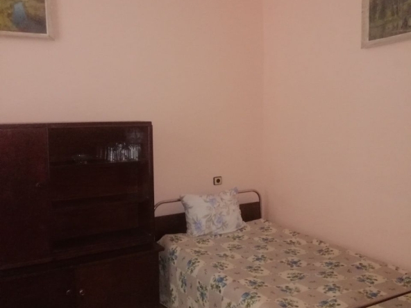 Дава се под наем  в Шумен, Математическа гимназия - 16 кв.м за 71.4 € - Снимка #1