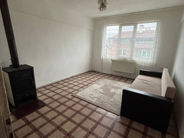 Двустаен апартамент в Момчилград - 43 кв.м за 890 €/кв.м - Снимка #1