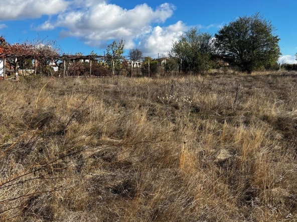 Парцел в с. Безден, Област София-област - 780 кв.м за 33 €/кв.м - Снимка #1