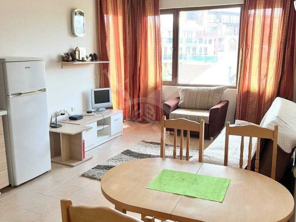 Двустаен апартамент в к.к. Слънчев бряг - 65 кв.м за 1000 €/кв.м - Снимка #1