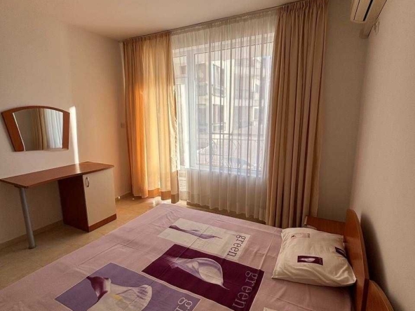 Дава се под наем Тристаен апартамент в к.к. Слънчев бряг - 90 кв.м за 350 € - Снимка #1