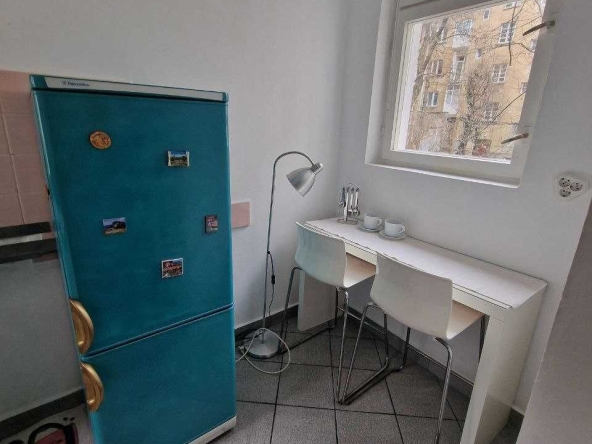 Дава се под наем Двустаен апартамент в София, Център - 60 кв.м за 663 € - Снимка #1