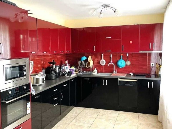 Къща в Каблешково - 480 кв.м за 730 €/кв.м - Снимка #1