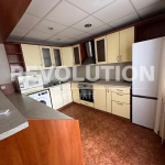 Дава се под наем Тристаен апартамент в Варна, Цветен квартал - 76 кв.м за 400 € - Снимка #1