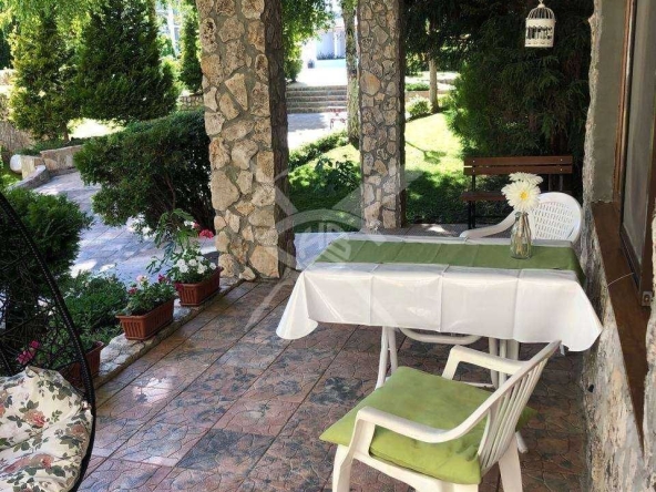 Двустаен апартамент в к.к. Елените - 74 кв.м за 1055 €/кв.м - Снимка #1