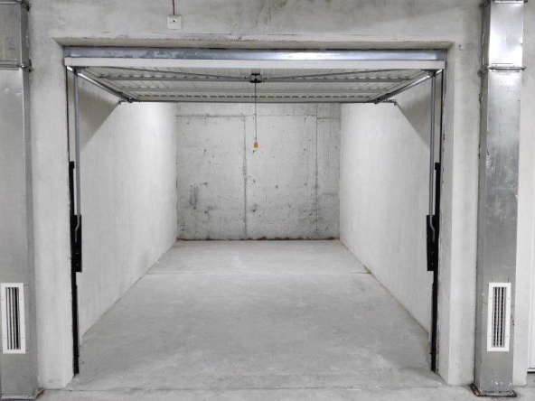 Гараж / Паркомясто в София, Люлин 10 - 17 кв.м за 7 €/кв.м - Снимка #1