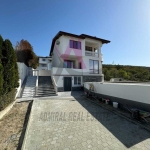 Къща в Варна, Левски - 300 кв.м за 1250 €/кв.м - Снимка #1