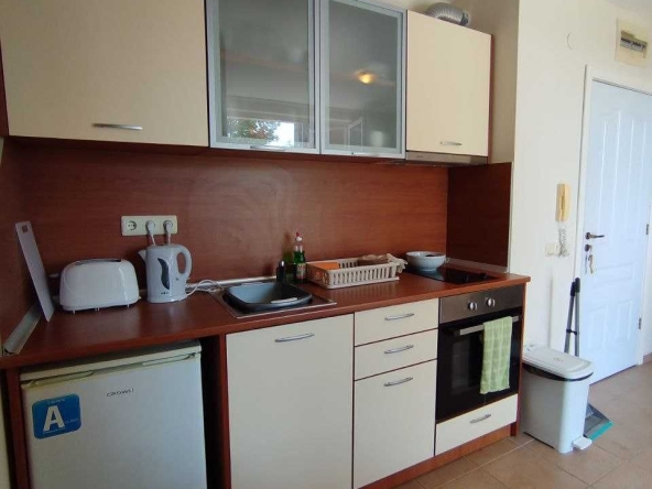 Тристаен апартамент в к.к. Слънчев бряг - 65 кв.м за 1154 €/кв.м - Снимка #1