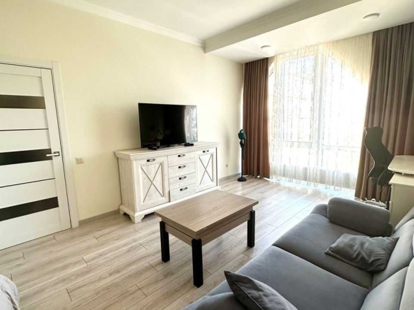 Дава се под наем Едностаен апартамент в София, Студентски град - 49 кв.м за 350 € - Снимка #1