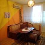 Дава се под наем Тристаен апартамент в Сливен, Сини камъни - 64 кв.м за 204 € - Снимка #1