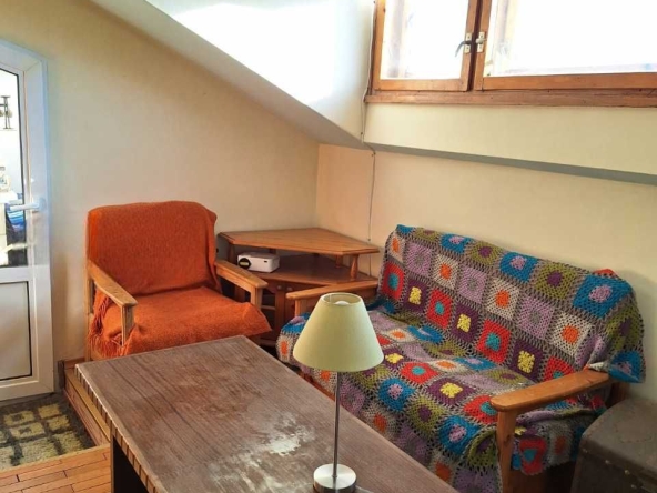 Дава се под наем Едностаен апартамент в София, Павлово - 50 кв.м за 306 € - Снимка #1