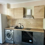 Тристаен апартамент в Варна, Център - 78 кв.м за 11 €/кв.м - Снимка #1