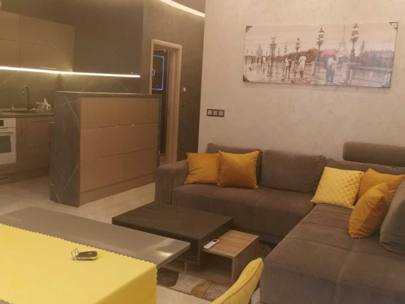 Дава се под наем Тристаен апартамент в София, Витоша - 70 кв.м за 816 € - Снимка #1