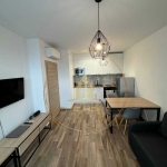 Дава се под наем Двустаен апартамент в к.к. Св.Св. Константин и Елена - 60 кв.м за 900 € - Снимка #1