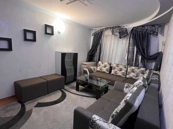 Дава се под наем Тристаен апартамент в София, Надежда 4 - 110 кв.м за 375 € - Снимка #1