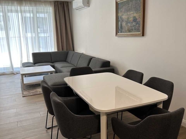 Дава се под наем Тристаен апартамент в София, Витоша - 100 кв.м за 1000 € - Снимка #1