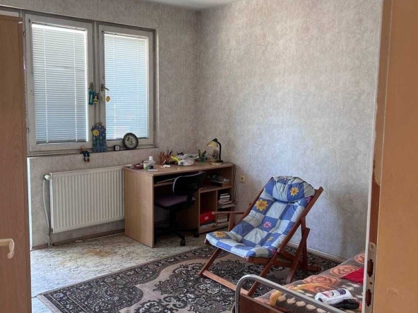 Дава се под наем Двустаен апартамент в София, Зона Б-18 - 72 кв.м за 460 € - Снимка #1
