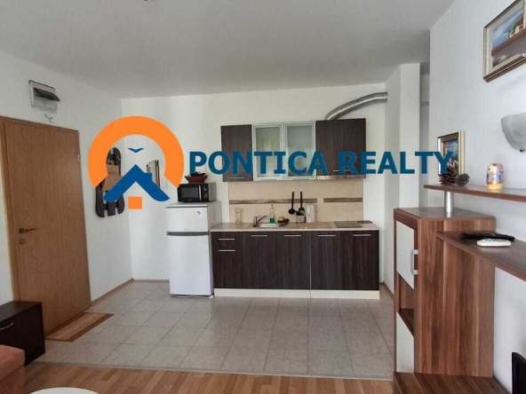 Двустаен апартамент в к.к. Слънчев бряг - 62 кв.м за 1162 €/кв.м - Снимка #1