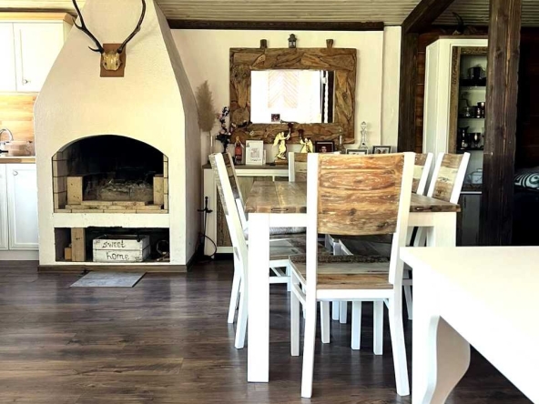 Къща в с. Остра могила, Област Стара Загора - 265 кв.м за 793 €/кв.м - Снимка #1