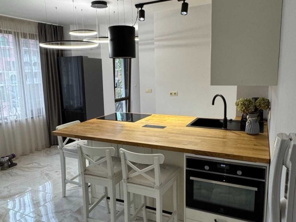 Дава се под наем Двустаен апартамент в Свети Влас - 60 кв.м за 600 € - Снимка #1