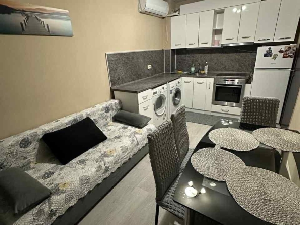 Дава се под наем Двустаен апартамент в София, Банишора - 42 кв.м за 563.55 € - Снимка #1