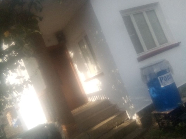 Къща в с. Телиш, Област Плевен - 497 кв.м за 21 €/кв.м - Снимка #1