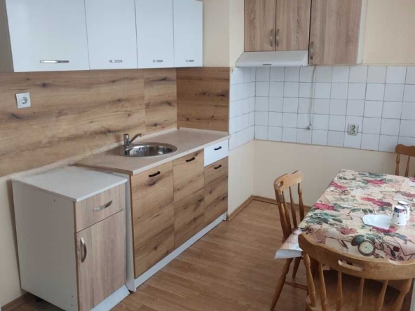 Дава се под наем Двустаен апартамент в София, Център - 65 кв.м за 398.82 € - Снимка #1