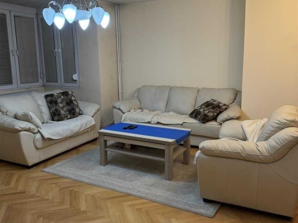 Дава се под наем Тристаен апартамент в Пловдив, Каменица 2 - 88 кв.м за 351.9 € - Снимка #1