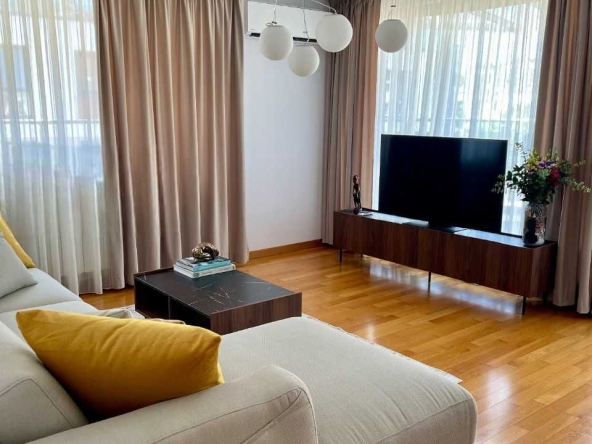 Дава се под наем Тристаен апартамент в София, Манастирски ливади - 120 кв.м за 752.76 € - Снимка #1