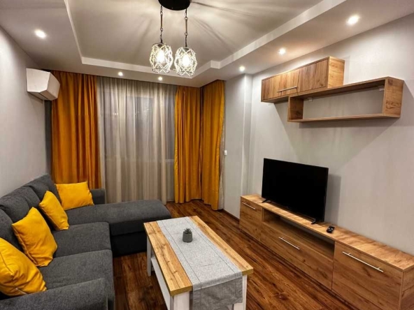 Дава се под наем Тристаен апартамент в София, Надежда 2 - 88 кв.м за 765 € - Снимка #1