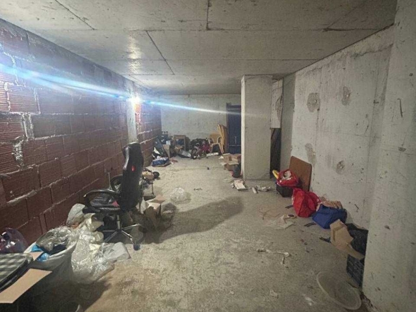 Дава се под наем Склад в Бургас, Меден рудник - зона В - 34 кв.м за 16458.21 € - Снимка #1