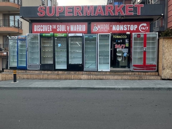 Дава се под наем Магазин в к.к. Слънчев бряг - 60 кв.м за 510 € - Снимка #1