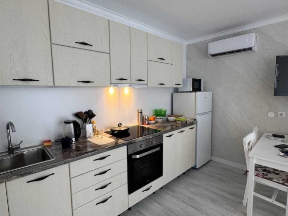 Тристаен апартамент в к.к. Слънчев бряг - 81 кв.м за 806 €/кв.м - Снимка #1