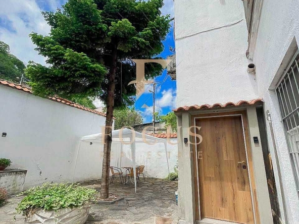 Етаж от къща в Пловдив, Старият град - 160 кв.м за 1287 €/кв.м - Снимка #1