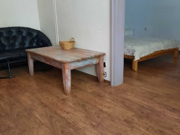 Дава се под наем Двустаен апартамент в София, Яворов - 60 кв.м за 648.21 € - Снимка #1